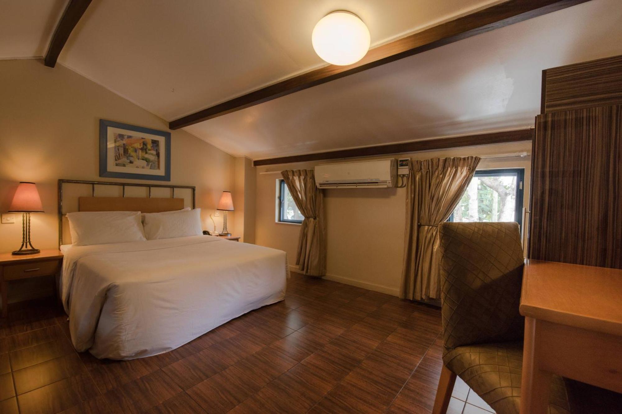 Protea Hotel By Marriott Dar Es Salaam Oyster Bay Екстер'єр фото