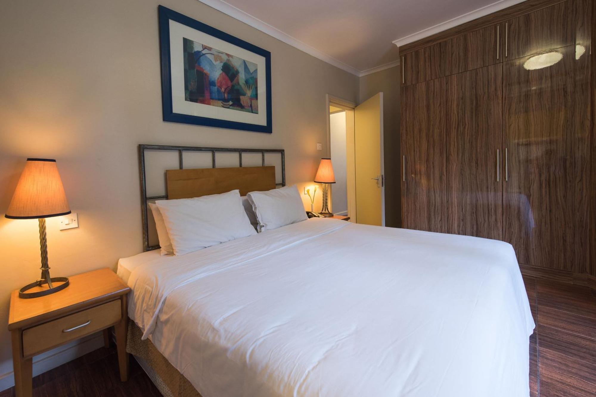 Protea Hotel By Marriott Dar Es Salaam Oyster Bay Екстер'єр фото