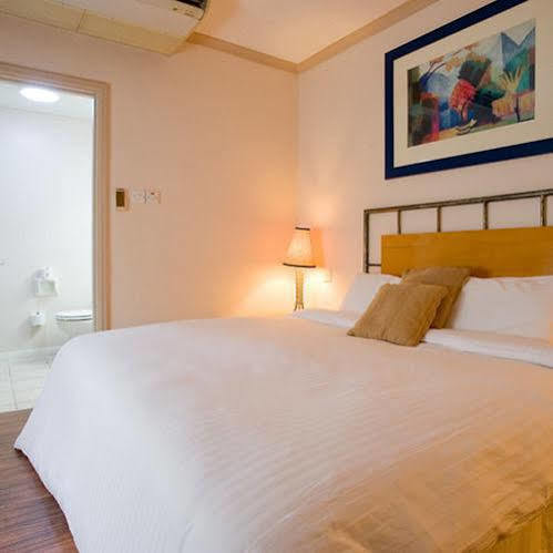 Protea Hotel By Marriott Dar Es Salaam Oyster Bay Екстер'єр фото